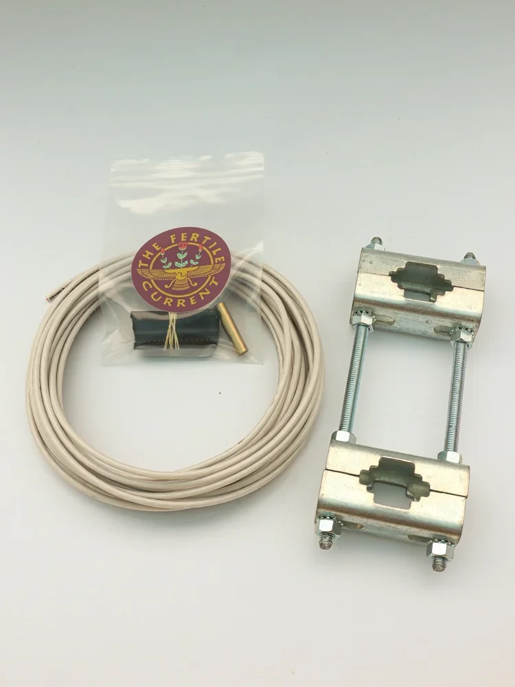 Conteúdo do Kit de instalação de antena — cabo, conector e suporte de montagem mastro a mastro